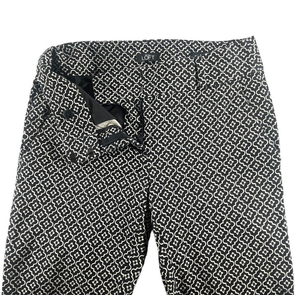 LOFT Pants - Loft Womens Pants Marisa Skinny with Black and White Design size 0 110673